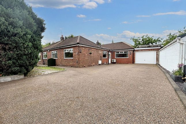 Green Avenue, Manchester M29 4 bed detached bungalow for sale
