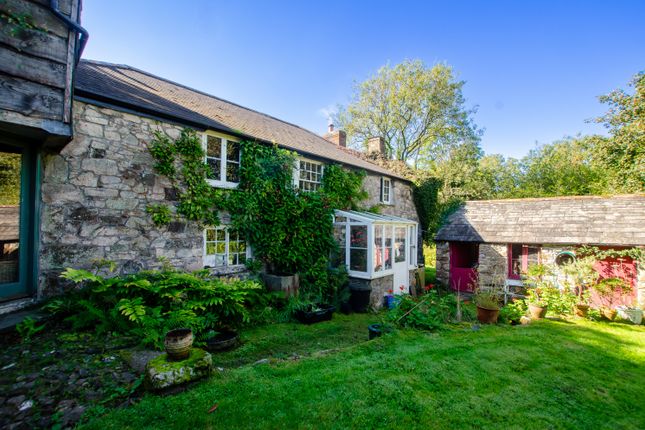 6 bedroom farm house for sale