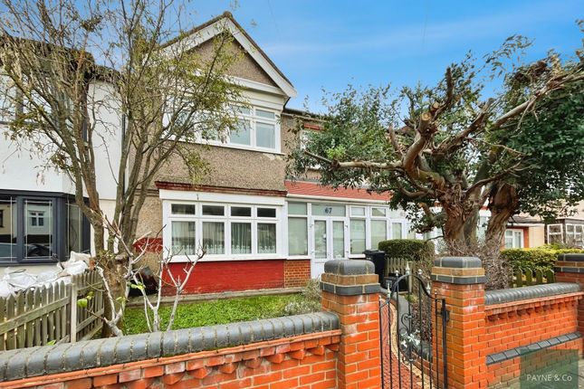 St. Andrews Road, Ilford, IG1 3 bed terraced house for sale