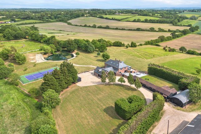 Southlands Chase, Chelmsford CM2 6 bed detached house for sale