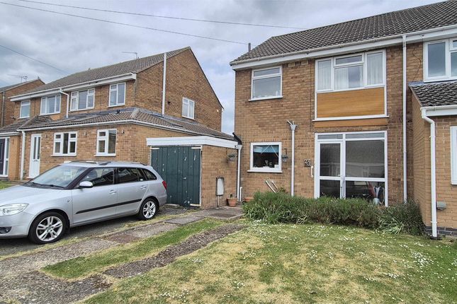 Hillyard Road, Southam, CV47 3 bed semi