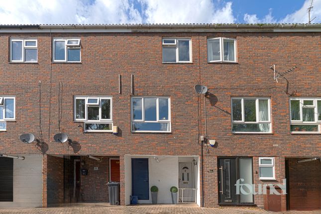 Bletsoe Walk, London, N1 7HZ 3 bed terraced house for sale