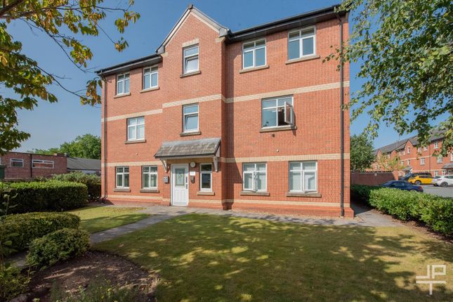 Pendle Court, Leigh WN7 2 bed apartment for sale