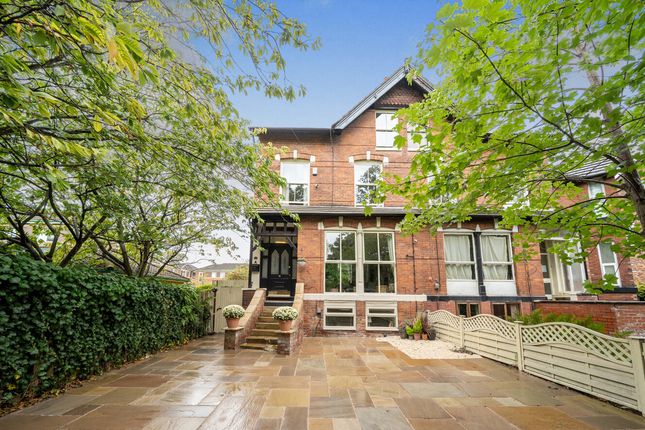 5 bedroom semi-detached house for sale