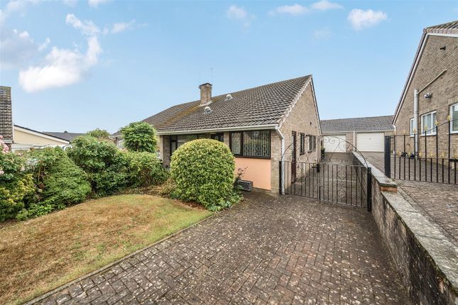 Larksleaze Road, Longwell Green, Bristol 3 bed semi