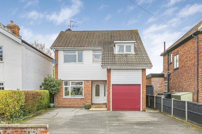 Orchard Road, Chessington, KT9 3 bed detached house for sale