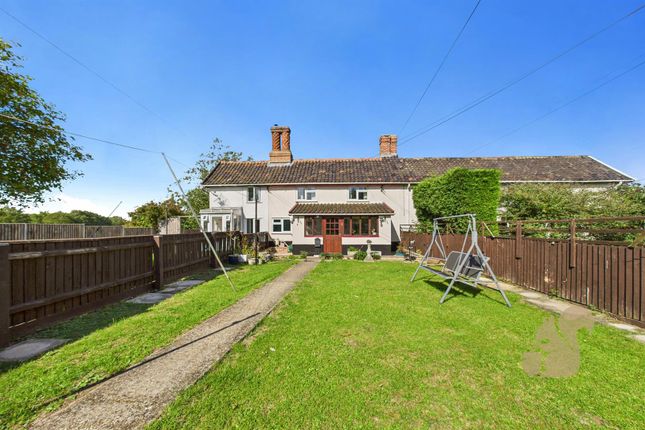 Kingshall Green, Bury St. Edmunds IP30 2 bed terraced house for sale