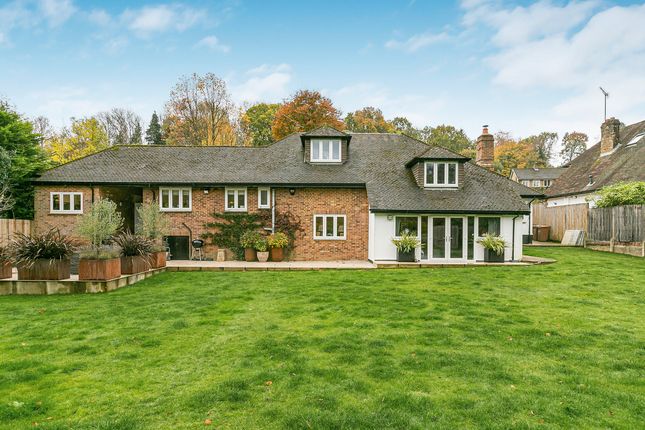 5 bed detached house