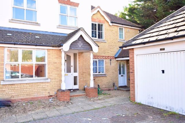 Nightingale Shott, Egham TW20 9SU 5 bed townhouse for sale