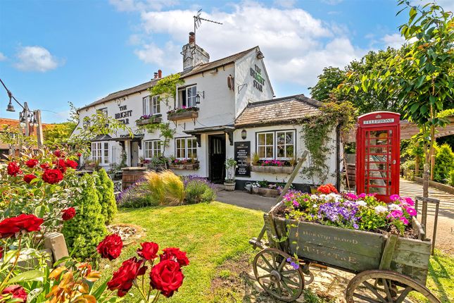The Green, Peters Green, 4 bed detached house for sale