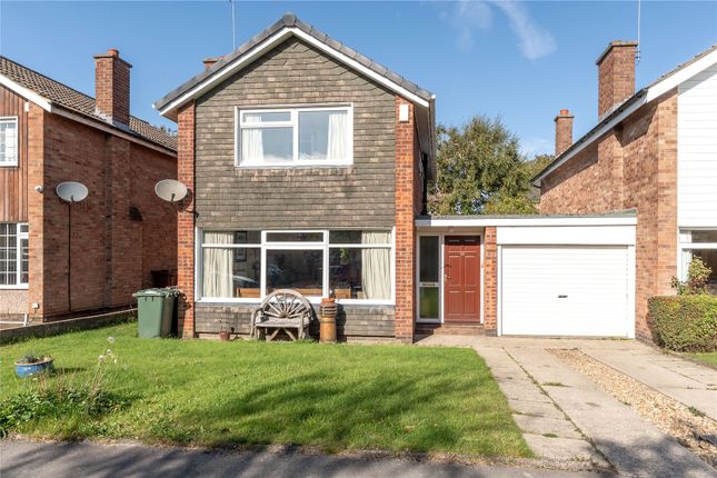 3 bedroom link detached house for sale