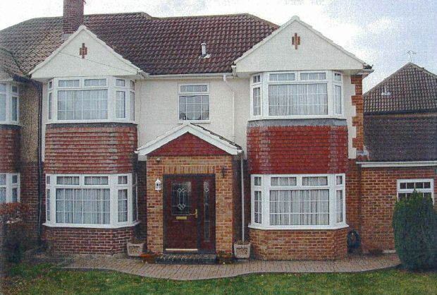6 bed semi-detached house