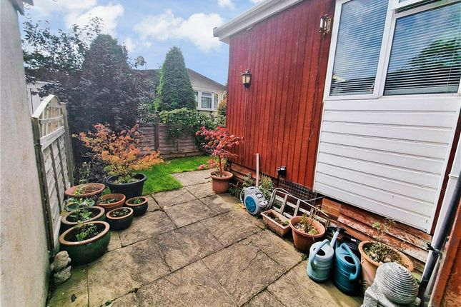 East Hill Road, Knatts Valley... 2 bed park home for sale
