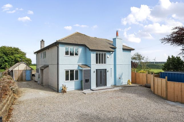 5 bed detached house