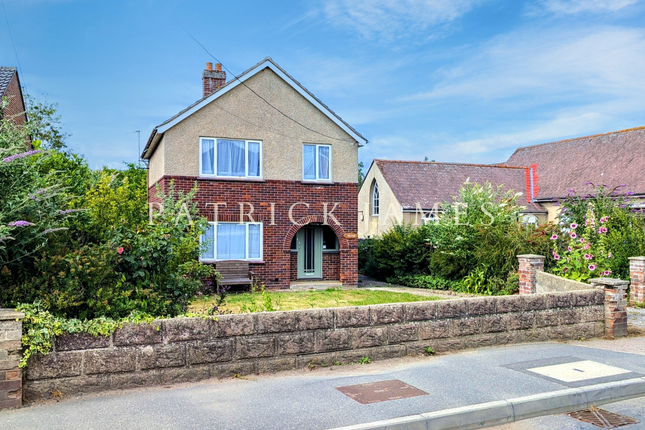 Manningtree, Essex 3 bed detached house for sale