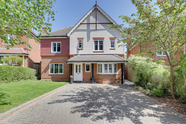 Charlotte Close, Caversham 5 bed detached house for sale