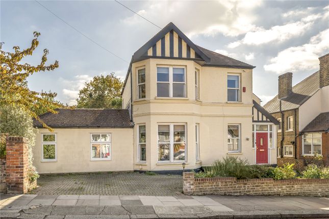 Eltham Park Gardens, Eltham, SE9 6 bed detached house for sale