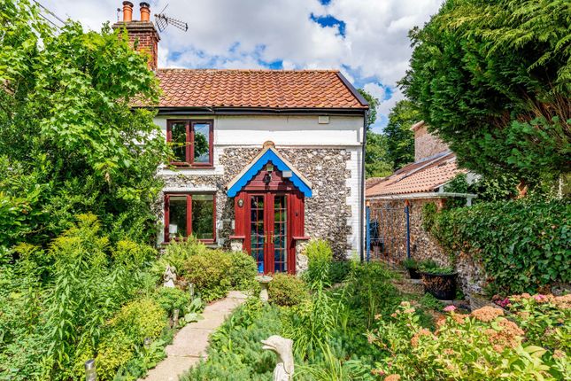 Richmond Road, Saham Toney 3 bed cottage for sale
