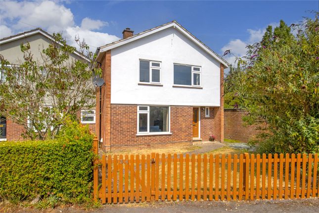 4 bedroom link detached house for sale