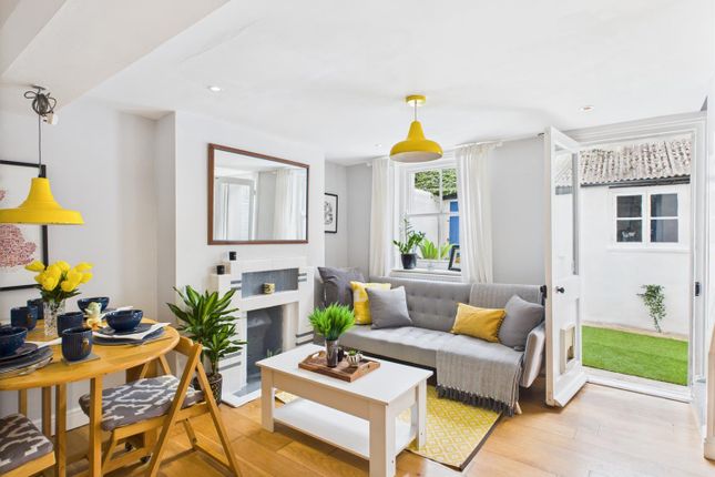 Stone Street, Brighton 3 bed end of terrace house for sale