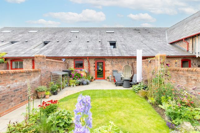3 bedroom mews property for sale