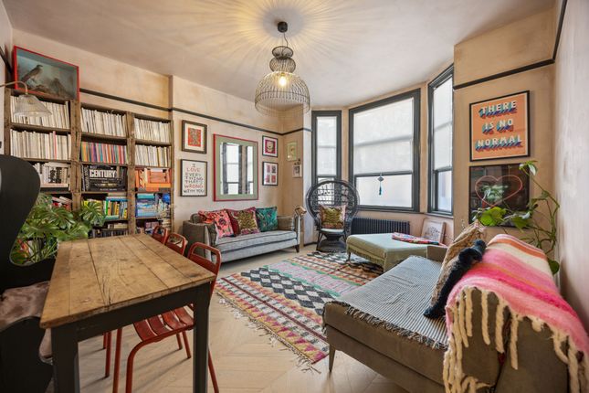 Harlesden Gardens, Harlesden NW10 2 bed apartment for sale