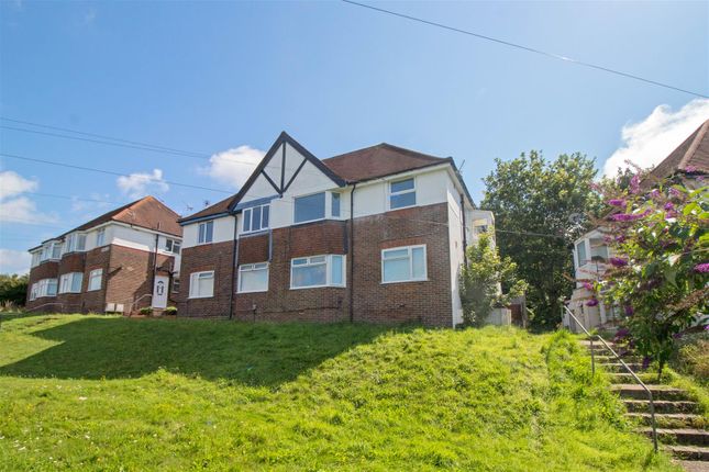 Hillside Way, Brighton, BN2 2 bed apartment for sale