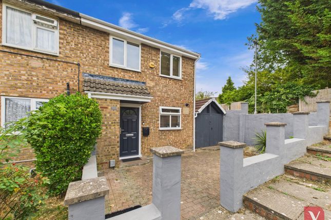 Brussels Way, Luton LU3 3 bed end of terrace house for sale