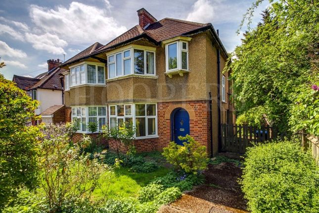 Lavender Avenue, London, NW9 3 bed semi