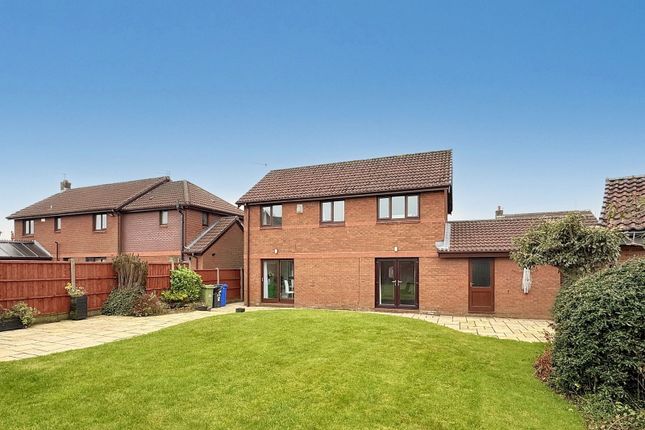 Clanfield Avenue, Widnes 3 bed detached house for sale