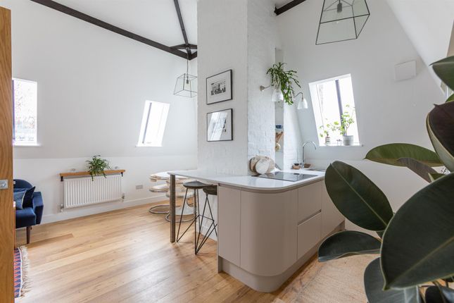 Gatliff Close, Ebury Bridge Road... 1 bed flat for sale