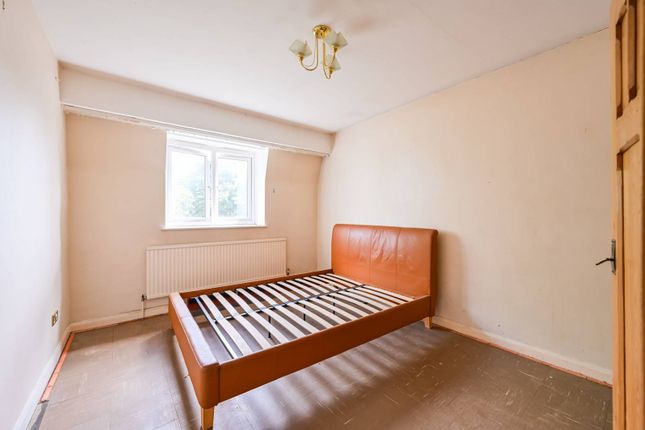 Terrick Road, Wood Green, London, N22 1 bed flat for sale