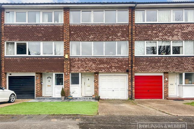 Victoria Close, West Molesey KT8 4 bed terraced house for sale