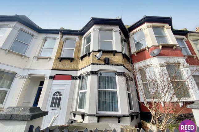 Southchurch Avenue, Southend On Sea 2 bed flat for sale