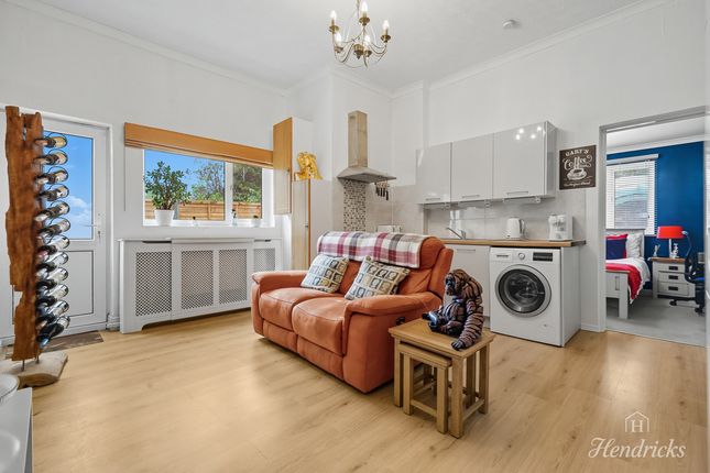 Genesta Road, Westcliff