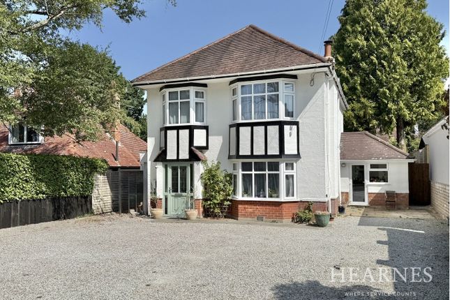 New Road, Ferndown, BH22 4 bed detached house for sale