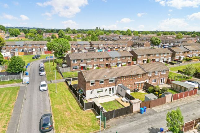 Eversley, Widnes WA8 4 bed end of terrace house for sale