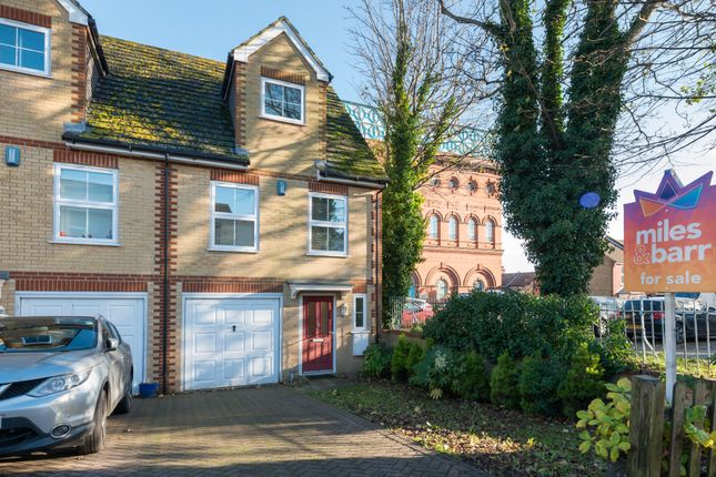 3 bed semi-detached house