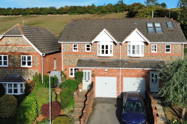 Chandlers Lane, Aldbourne... 3 bed semi