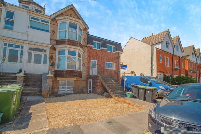 2 bed flat