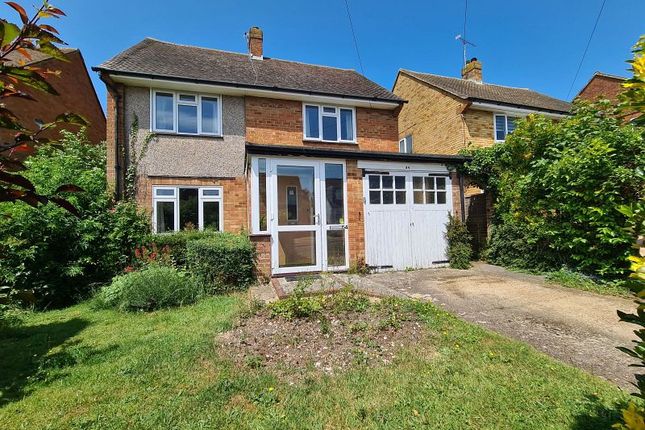 Norwood Road, Effingham KT24 3 bed detached house for sale