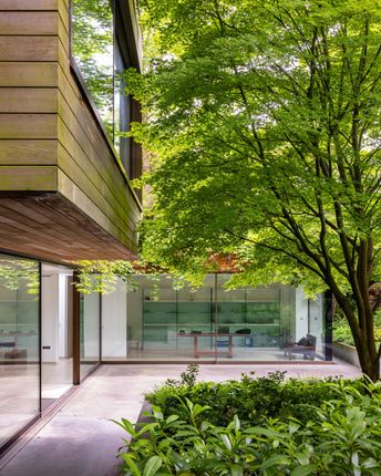 Elm Walk, London, NW3 4 bed detached house for sale