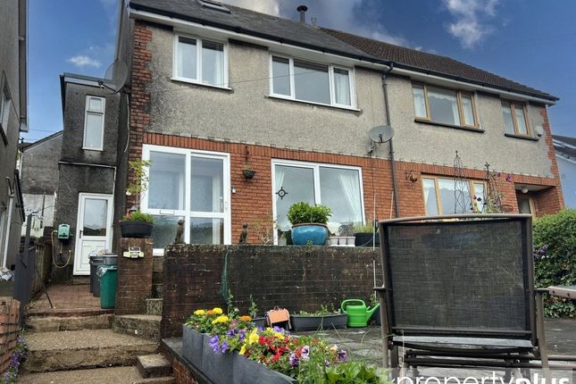 Aldergrove Court, Porth, Rhondda... 4 bed semi