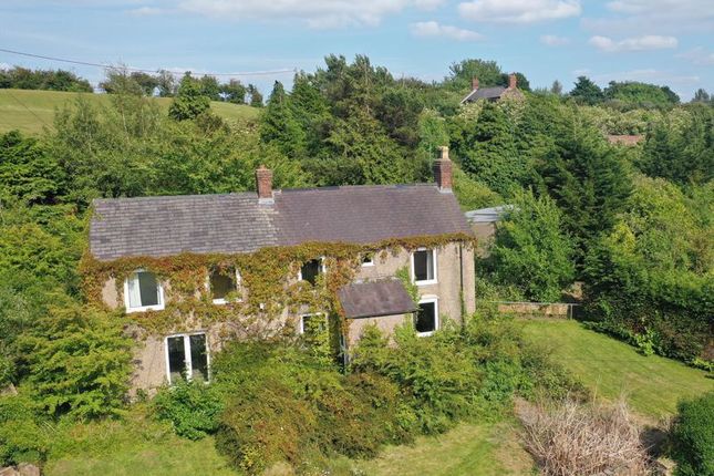 Long Lane, Pentre Broughton 4 bed detached house for sale