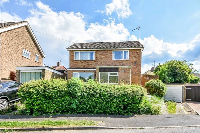 2 bedroom detached house for sale