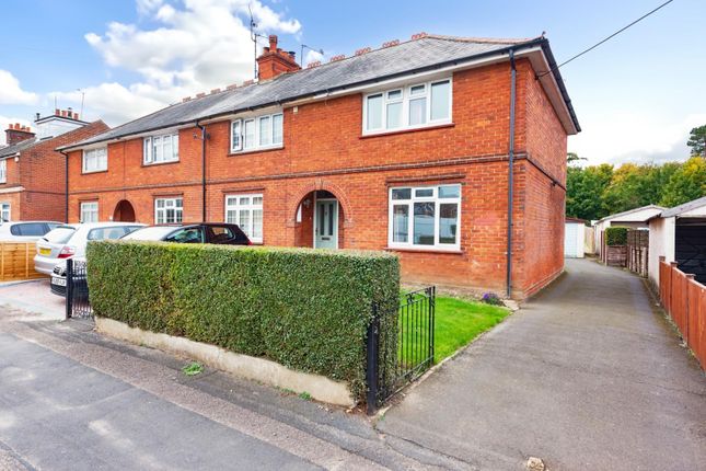 Old Kempshott Lane, Basingstoke RG22 3 bed end of terrace house for sale