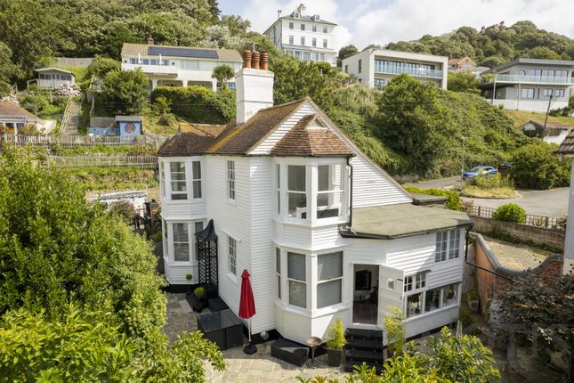 The Riviera, Sandgate, CT20 3 bed semi