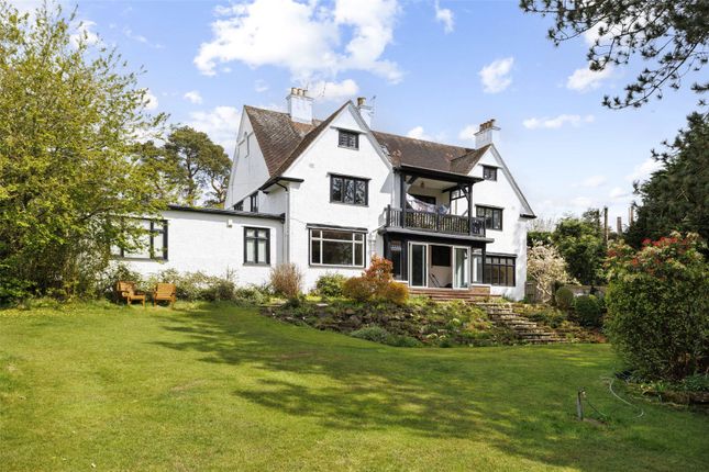 Colley Lane, Reigate, Surrey, RH2 3 bed apartment for sale