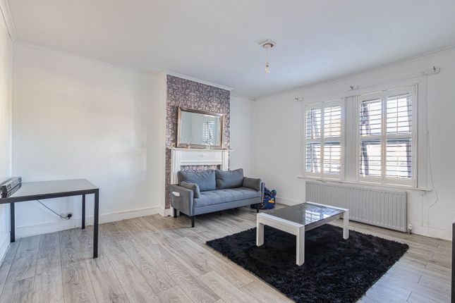 Farnley Road, London SE25 2 bed flat for sale