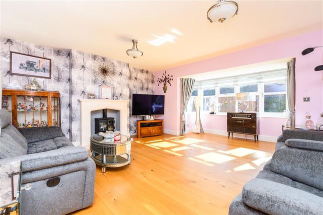 4 bed detached house